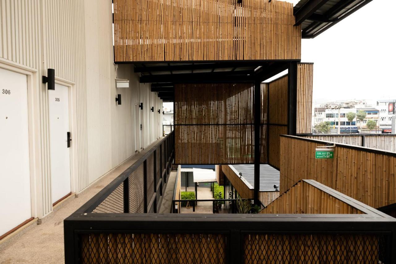 Pakchong Center Poshtel Hotel Buitenkant foto