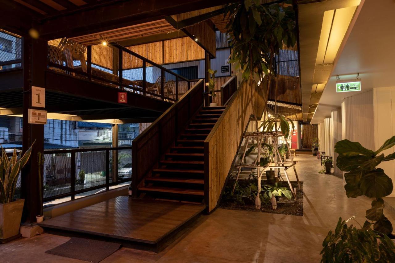 Pakchong Center Poshtel Hotel Buitenkant foto