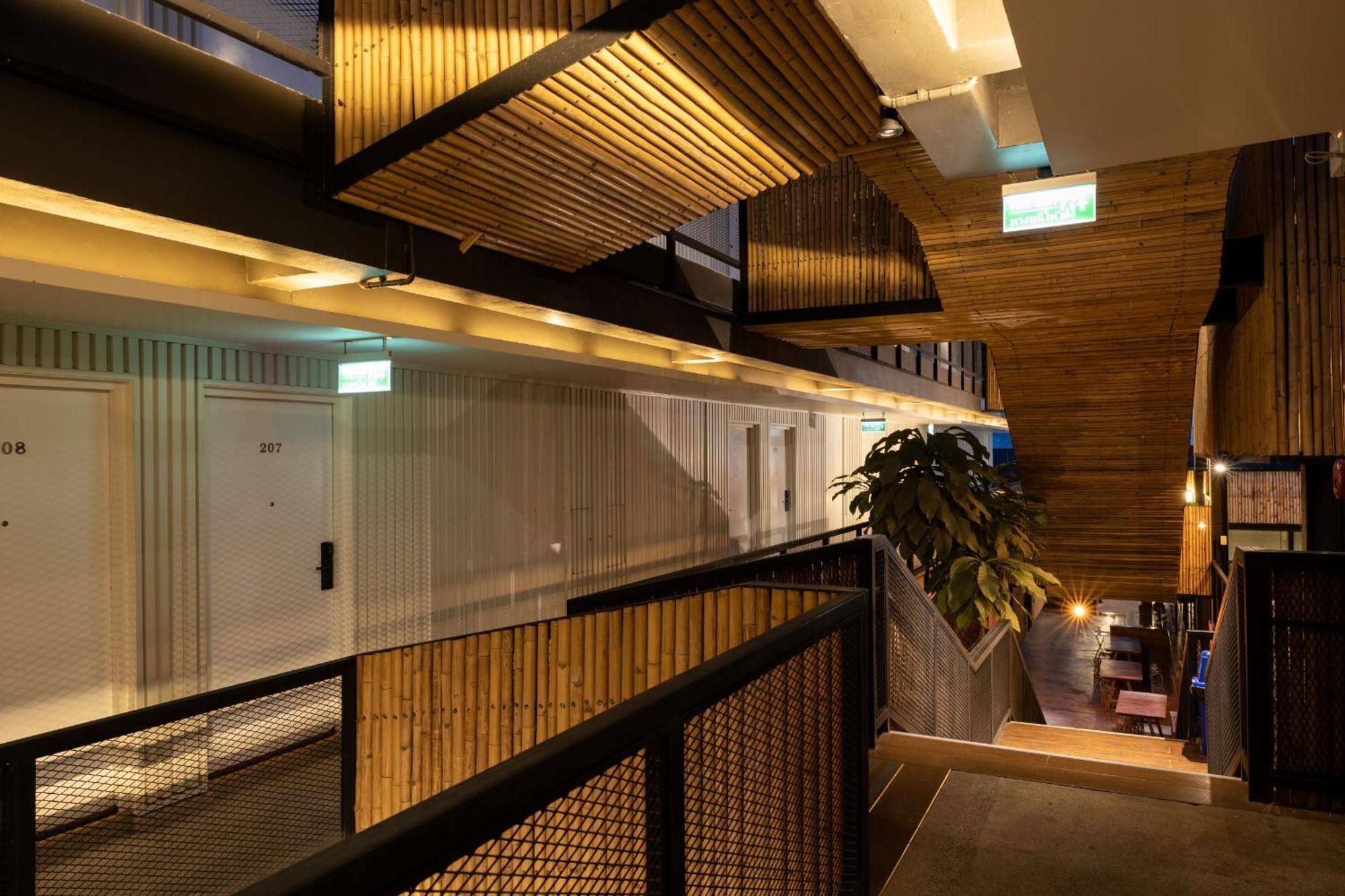 Pakchong Center Poshtel Hotel Buitenkant foto